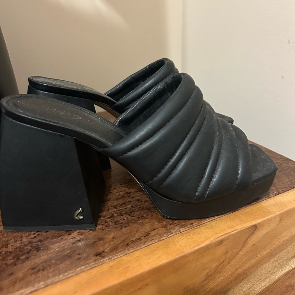 Circus black slip on platform like new size 7.5